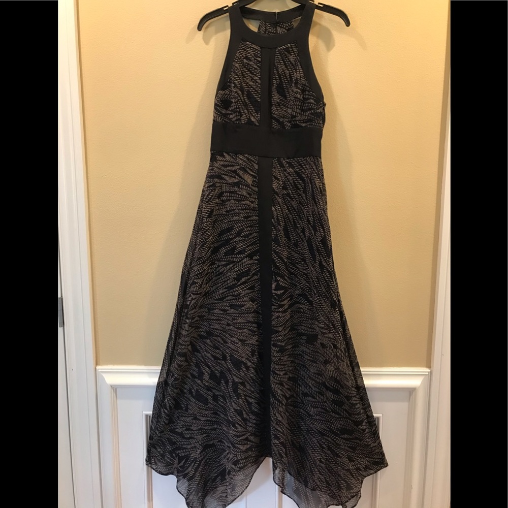 Gorgeous BCBG MaxAzria Size 4 Halter Dress